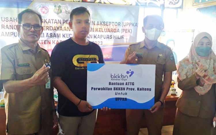 Orientasi UPPKA Dalam Pemberdayaan Ekonomi Keluarga di Gelar di Desa Sei Asem