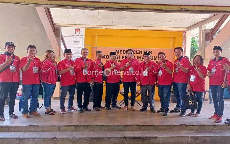 DPC PDIP Barito Timur Resmi Mendaftarkan 25 Bacaleg ke KPU