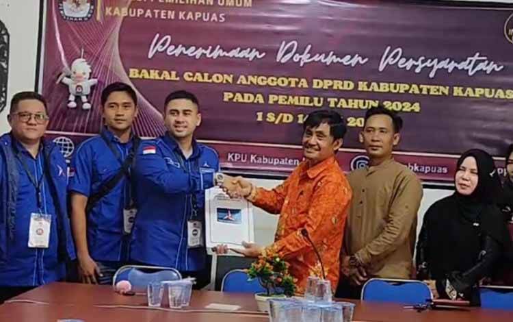 DPC Partai Demokrat Kapuas Daftarkan Bacaleg ke KPU, Optimis Tambah Kursi di DPRD pada Pemilu 2024