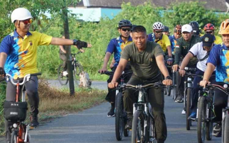 Kodim Kapuas Bersama Polres Kapuas dan Pulpis?Tingkatkan Sinergi Lewat Olahraga Bersama
