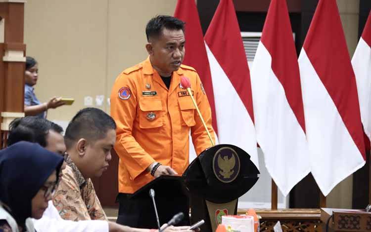 Plt. Kepala Badan Penanggulangan Bencana dan Pemadam Kebakaran (BPBPK) Provinsi Kalteng Ahmad Toyib di Aula Jayang Tingang pekan ini. (FOTO: IST)