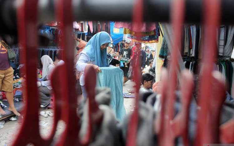 Kemendag Hapus 64.583 Tautan Penjualan Pakaian Bekas Asal Impor