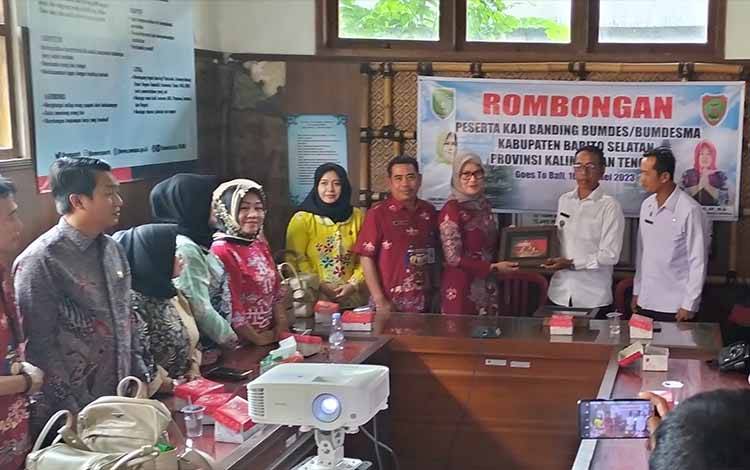 DPRD Bersama DSPMD Barito Selatan Kaji Banding Bumdesma ke Kabupaten Bangli