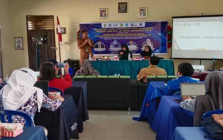 Disdik Palangka Raya Tingkatkan Kualitas Guru BK Melalui Pelatihan