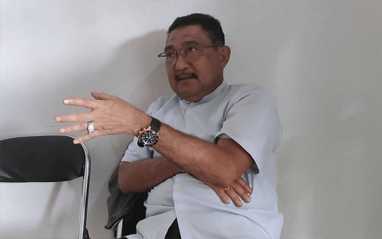 Kepala Dinas Pengendalian Penduduk, Keluarga Berencana, Pemberdayaan Perempuan Perlindungan Anak dan Pemberdayaan Masyarakat (DPPKBP3APM) Palangka Raya, Sahdin Hasan. (FOTO: HERMAWAN)