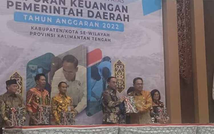 Raih WTP 9 Kali Berturut, Ketua DPRD Kobar Apresiasi Kinerja Pemkab Kobar