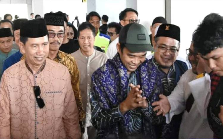 H Nadalsyah Dampingi Ustadz Abdul Somad Kunjungi Barito Utara