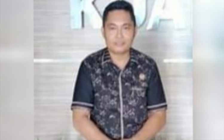 Legislator Ini Kembali Harapkan Perhatian Pemerintah Atas Kondisi Halaman SMAN 1 Kapuas Tengah Digenangi Air
