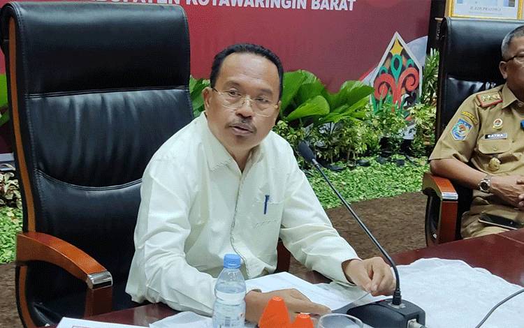 Diwarnai Penolakan, Pelantikan Pj Bupati Barsel dan Pj Bupati Kobar Ditunda