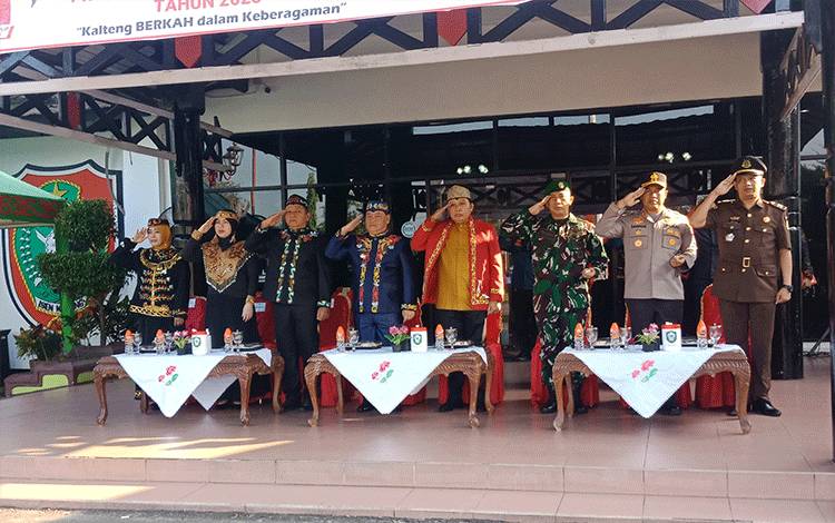 Pemkab Kotim Gelar Apel HUT Kalteng