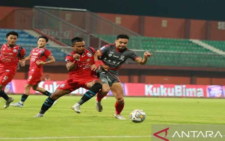 Madura United Resmi Berpisah dengan Pelatih Kiper Valdir Bardi