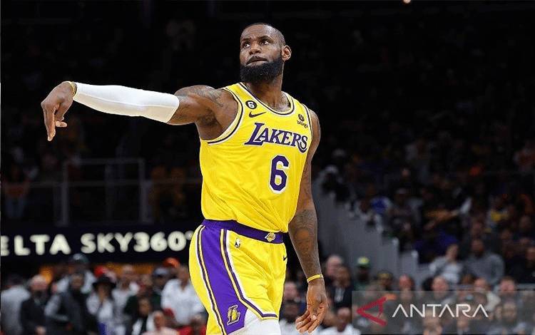 Lakers Menang atas Spurs, Davis Beri Pelajaran pada Wemby