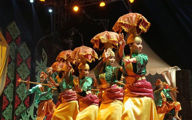10 Daerah Kalteng Ramaikan Lomba Tari Pesisir FBIM 2023