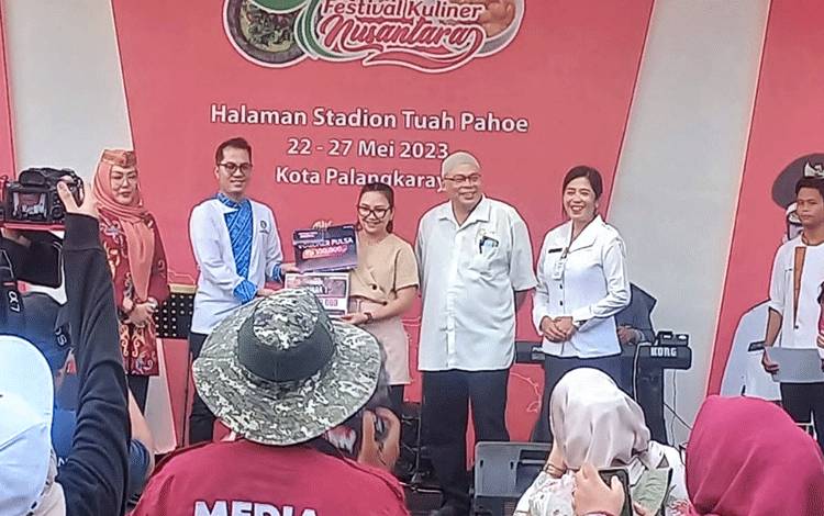 Jelawat Asap Kuah Keladi Sambal Ria Antarkan Zefanya Menangkan Lomba Cipta Menu FBIM 2023