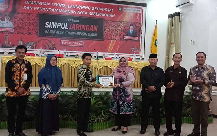 Pemkab Kotim Tandatangani Kerja Sama Simpul Jaringan Sekaligus Luncurkan Geoportal
