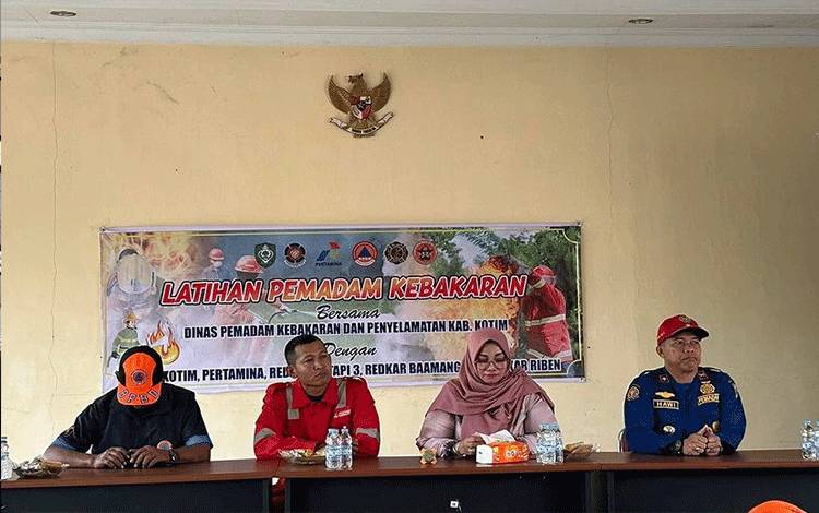 Wabup Kotim: Petugas Pemadam Kebakaran Harus Jalin Kekompakan