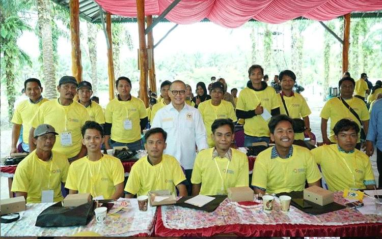 VIDEO: Tumbuhkan Minat Berwirausaha, Mukhtarudin dan Kemenperin Gelar Seminar Kreatif?