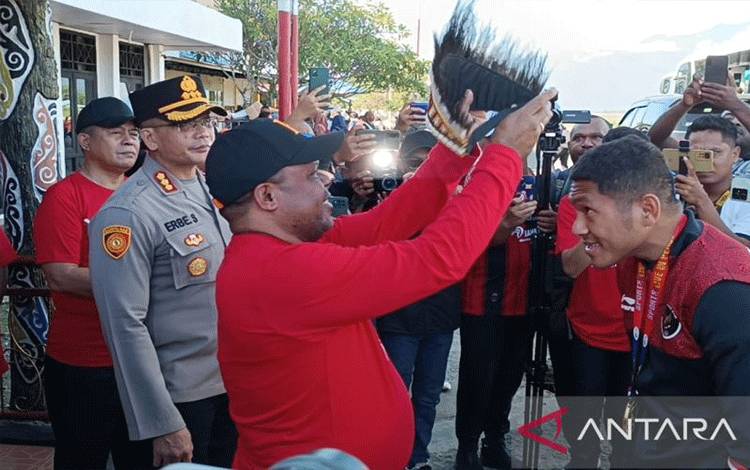 Top Skor SEA Games Kamboja Diarak Keliling Kota Manokwari