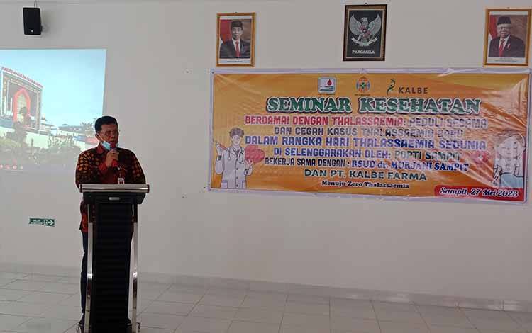 Sutriso Beri Motivasi Penderita Thalasemia di Sampit