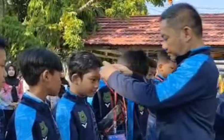 Tim Sepak Bola FC Suppel Kapuas Ikuti Kejurnas U-12 Fossbi di Bandung