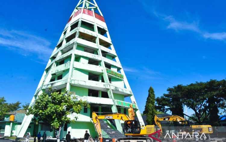 Menara Flobamora Milik Korem Wira Sakti Dirobohkan karena Faktor Keamanan