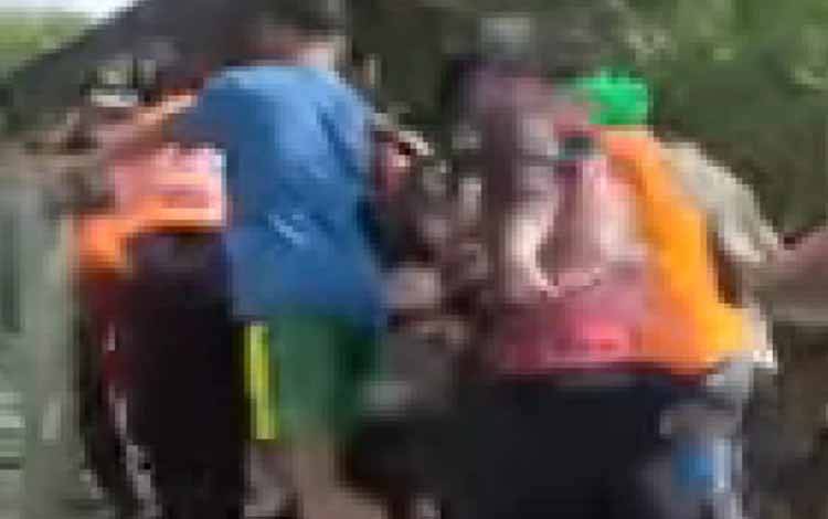 Ini Kronologi Terjatuhnya Warga dari Jembatan Sei Katingan Hingga Meninggal?
