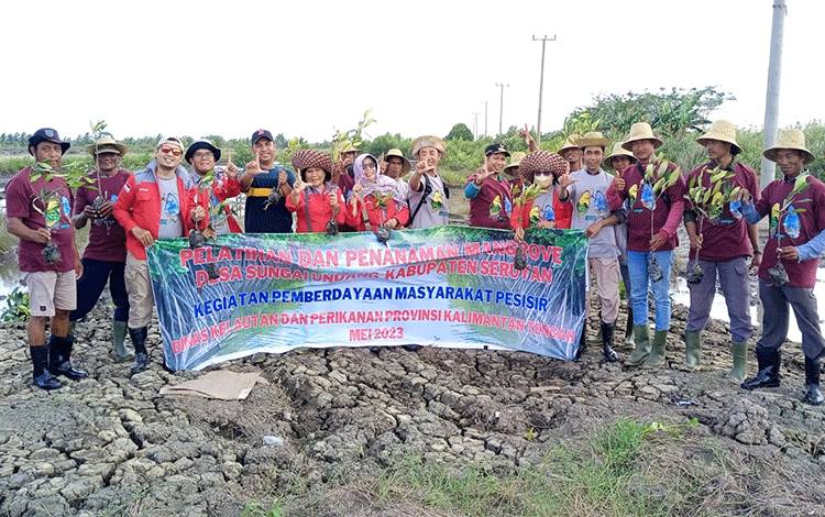 Diskan Kalteng Ajak Warga Pesisir Seruyan Peduli Mangrove