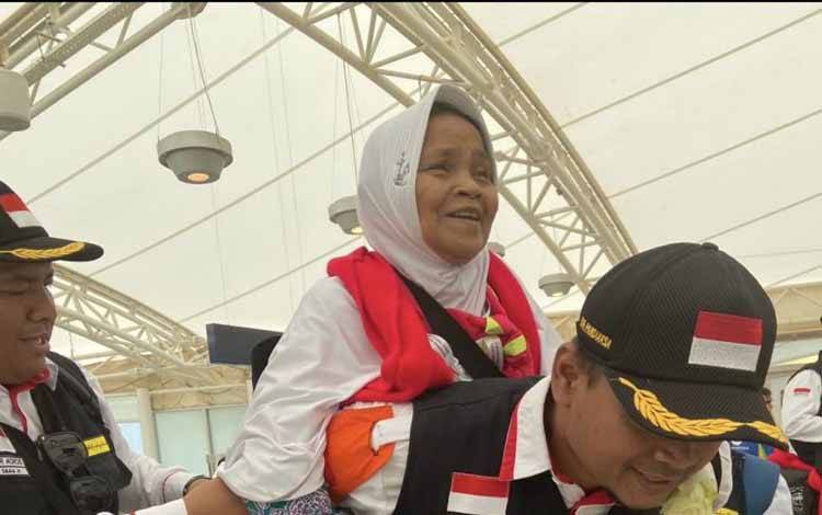 1.600 Tenaga Kesehatan Dampingi Calon Haji Berisiko Tinggi