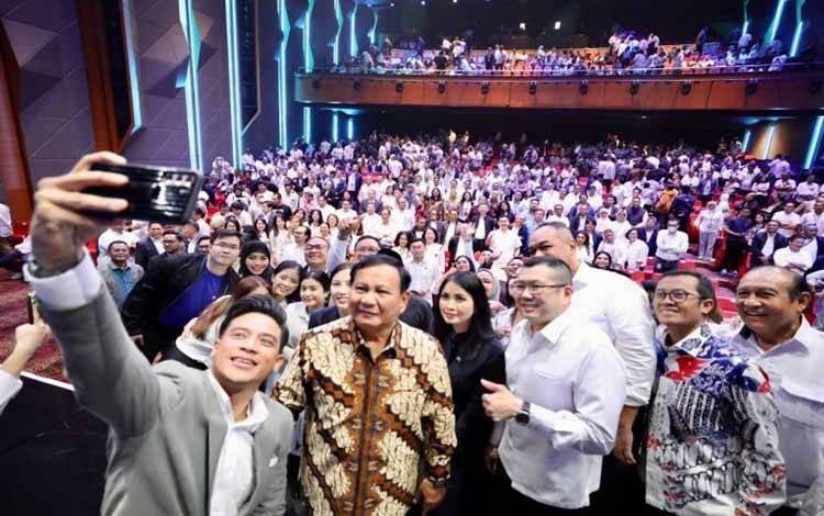 Prabowo Tegaskan Ganjar dan Anies Bukan Lawan, Tapi Saudara