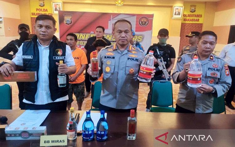 Polisi Ungkap Peredaran Miras impor Ilegal Asal China