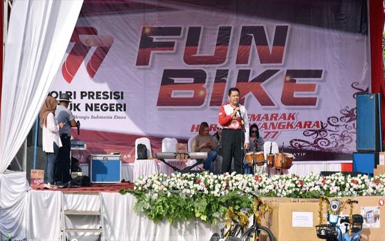 Ikuti Fun Bike Polres Kobar Peringatan Hari Bhayangkara ke 77, Pj Bupati Ajak Gelorakan Hidup Sehat
