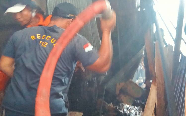 Tray Telur Nyaris Hanguskan Dua Warung di Palangka Raya