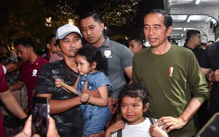 Presiden Sapa Masyarakat di Kawasan Malioboro Yogyakarta