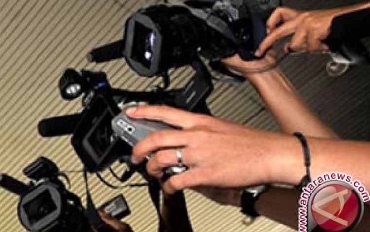 Tiga Polisi China Ditahan Akibat Serang Wartawan saat Liputan