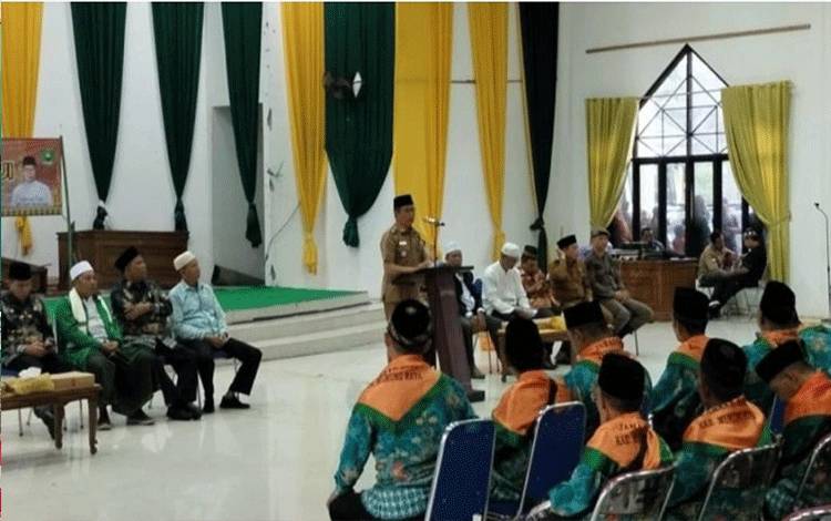 Ini Pesan Wabup Saat Lepas Jemaah Calon Haji Murung Raya