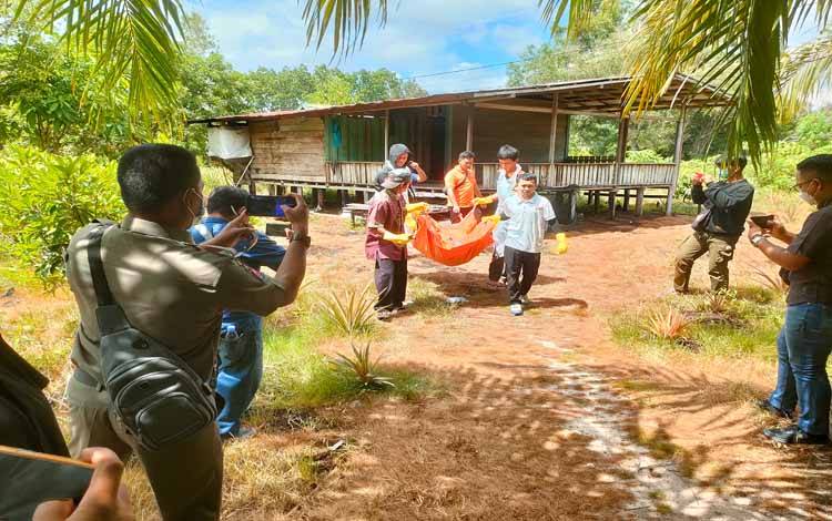 Lansia Ditemukan Membusuk dalam Gubuk di Kalampangan