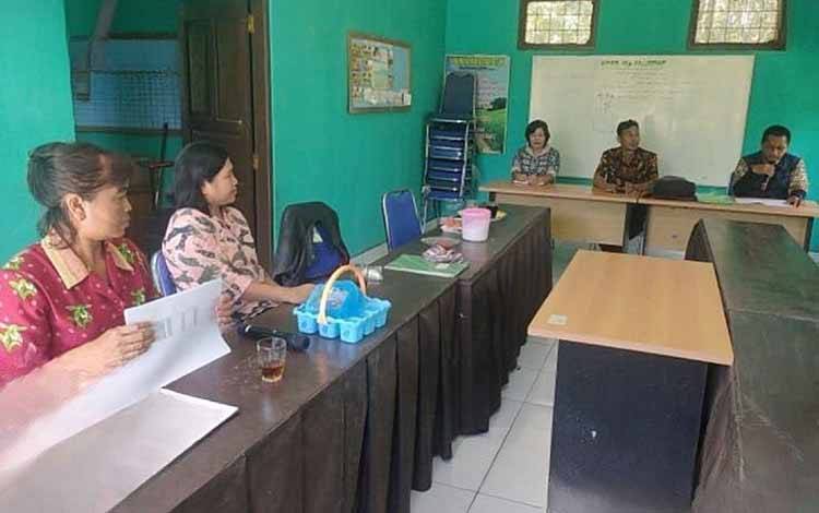 Penyuluh Pertanian di BPP Paju Epat Bahas Laporan E-Pusluh