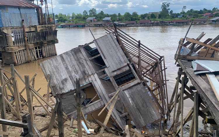 Begini Cerita Pemilik Rumah Terdampak Ablasi Sungai Kahayan