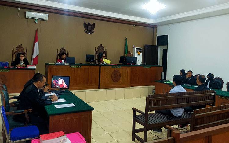 Mantan Kades dan Bendahara Tarusan Danum Jadi Terdakwa, Jaksa Sebut Dana Desa Digunakan Untuk Mobilisasi Usaha Emas?