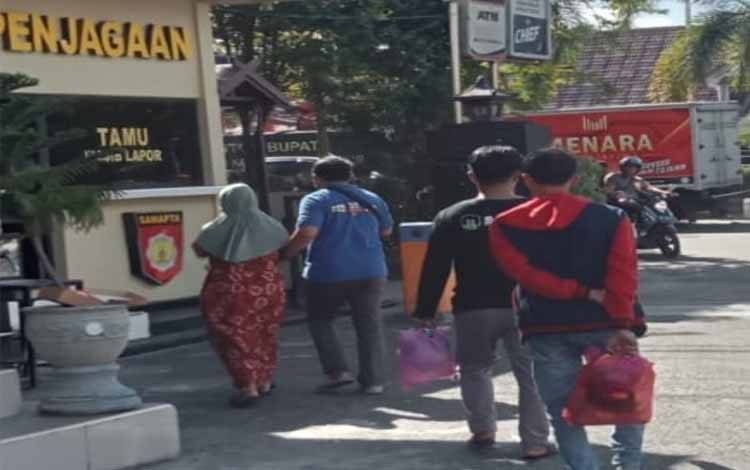 Polisi Periksa 3 Saksi dari Kerabat Korban dalam Kasus Ibu yang Bunuh Anaknya