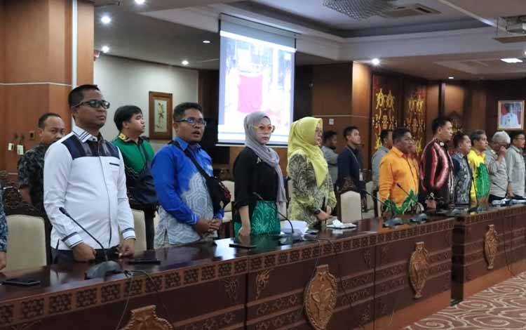 Peserta Rapat Penyelesaian Batas Daerah Kabupaten Barito Kuala Provinsi Kalsel-Kabupaten Kapuas Provinsi Kalteng di Aula Eka Hapakat, 9 Juni 2023. (FOTO: IST)