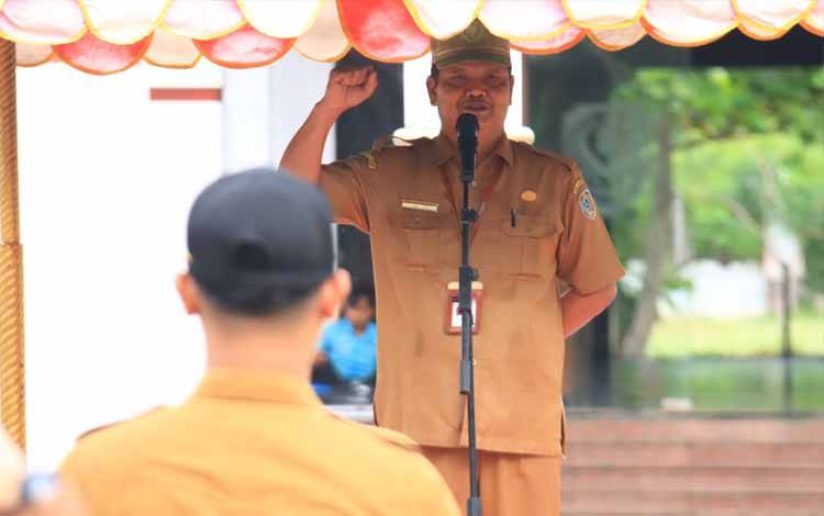 Sekda Seruyan Ajak ASN dan Non ASN Tingkatkan Disiplin dan Ikhlas dalam Melaksanakan Tugas