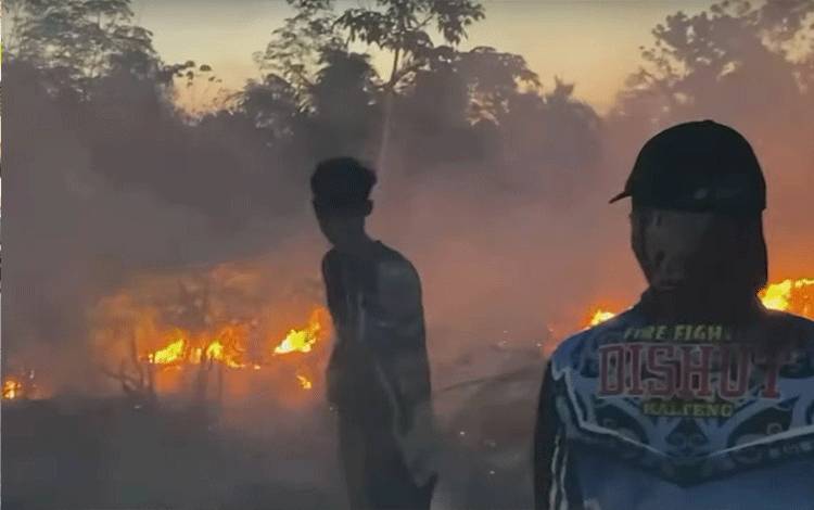 Helikopter Water Bombing Bisa Akses Blank Spot Tim Darat