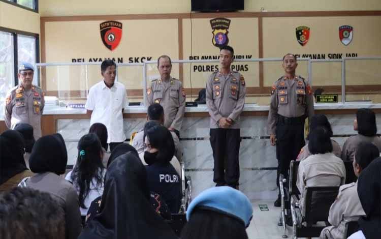 Tingkatkan Pelayanan Publik, Wakapolres Kapuas Berikan Arahan ke Personel