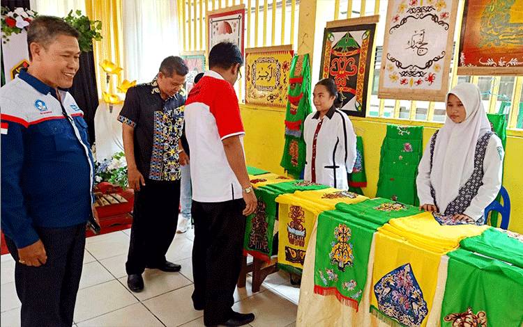 SMAN 1 Muara Teweh Gelar Pameran Karya Projek Penguatan Profil Pelajar Pancasila