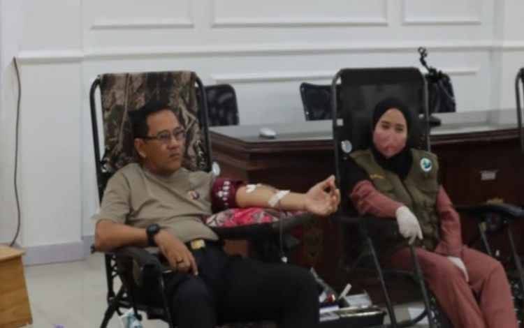 Polres Kapuas Gelar Bakti Kesehatan Donor Darah Sambut HUT ke 77 Bhayangkara