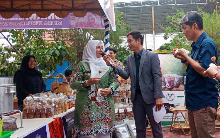 Wabup Kotim Bangga Perempuan Berwirausaha