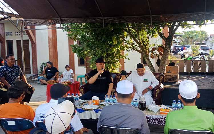 Bupati Kotim Dengarkan Curhat Warga Jalan Metro Tv, Ini Responnya