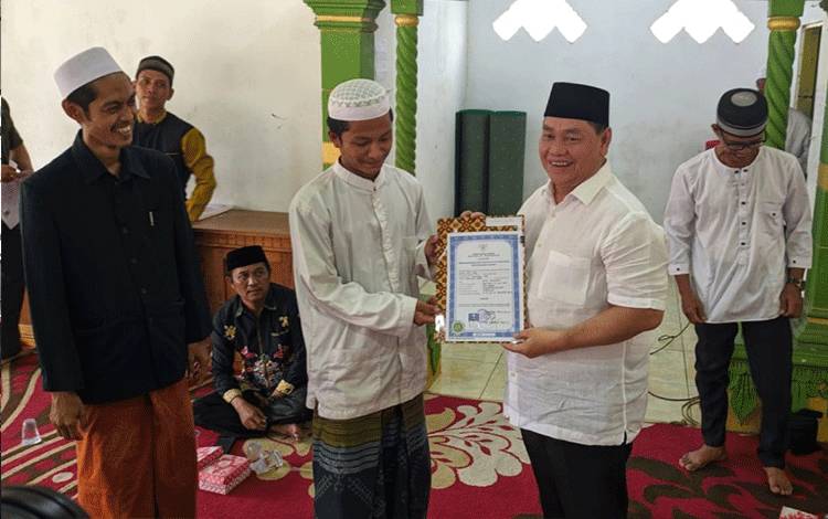Bupati Kotim Apresiasi Ponpes Darul Falah Keluarkan Ijazah Diakui Kemenag