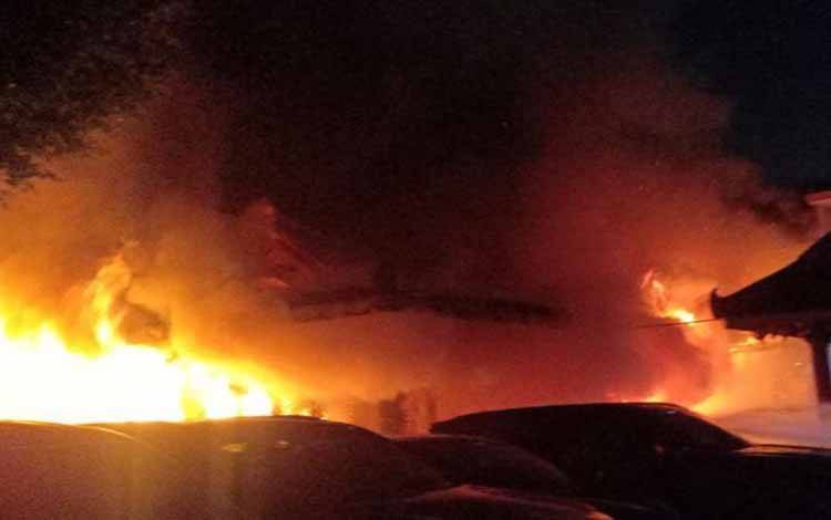 Vihara Darma Tedja yang terbakar di Jalan Angke Indah No.23A, RT.01/RW.01, Angke, Tambora, Jakarta Barat pada Senin (19/6/2023) pagi. Antara/Ho-Sudin Gulkarmat Jakbar